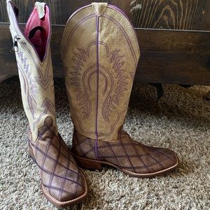 Macie Bean pocket square toe boots size 7.5